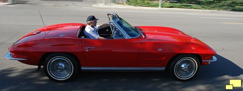 1964 Chevrolet Corvette Stingray C2, color: Riverside Red