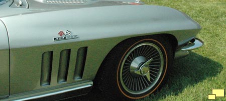 Three vertical louvers found on 1965 and 1966 Corvettes