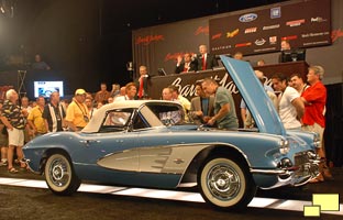 1960 Corvette in Horizon Blue at Barrett-Jackson Auction
